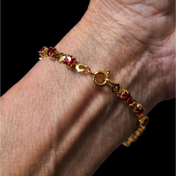 Vintage Necklace & Bracelet Set Gold With Red Stones - Picture 10 of 12